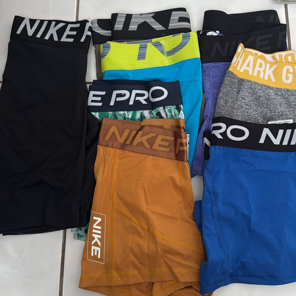 Nike 3” boundle shorts barely used